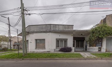 Casa a remosar, residencial a metros del Centro de Bernal