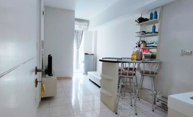 Disewa Apartemen Springlake 2BR Furnish View Pool