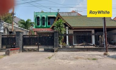 Jual Rumah Hitung Tanah di Jl Barito, Darmo, Surabaya Pusat