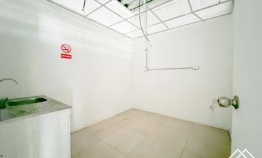 Local comercial/ Cercano a Metro Toesca