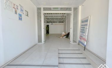 Local comercial/ Cercano a Metro Toesca