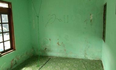 Dikontrakkan Rumah Wisma Tropodo Strategis Dekat Surabaya