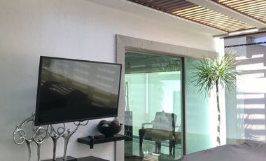 VENTA CASA LOMA DE VALLESCONDIDO AMUEBLADA