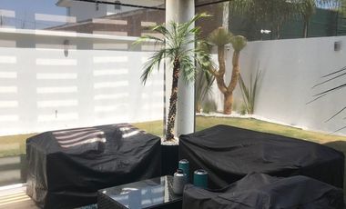 VENTA CASA LOMA DE VALLESCONDIDO AMUEBLADA