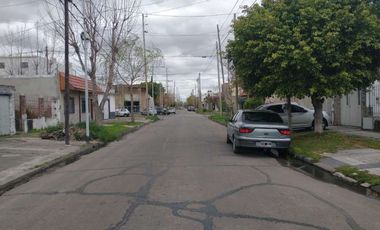 Casa para 2 Familias en venta en Villa Dominico