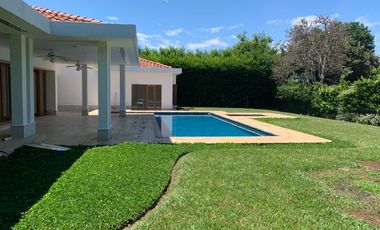 casa en arriendo en pance. Cod A107779