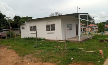 SE VENDE CASA EN EL AREA DE CAMPANA