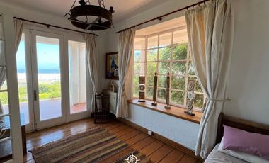 Casa  con espectacular vista al mar