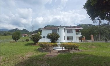 Casa Envigado en Arriendo Sector La Mina