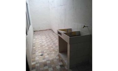 VENTA DE CASA EN BARRIO LA RIVERA, MONTERA