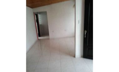 VENTA DE CASA EN BARRIO LA RIVERA, MONTERA
