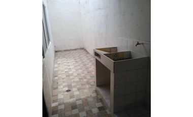 VENTA DE CASA EN BARRIO LA RIVERA, MONTERA