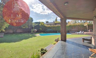 PUNTA CHICA - Casa con Gran Jardín y Pileta - 5Dor - A una cuadra Estación Marina Nueva - Tren de la Costa
