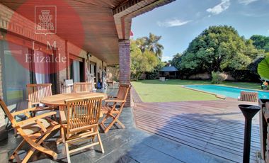 PUNTA CHICA - Casa con Gran Jardín y Pileta - 5Dor - A una cuadra Estación Marina Nueva - Tren de la Costa