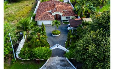 CHARMING CORONADO ESTATE