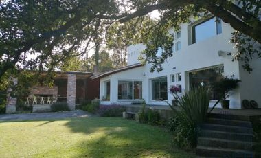 MAJESTUOSA RESIDENCIA EN FINCAS DE SAYAVEDRA