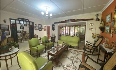 Casa de un piso en barrio residencial en Santa Marta