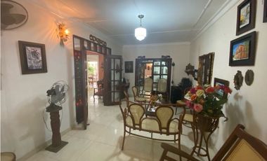 Casa de un piso en barrio residencial en Santa Marta