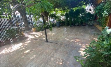 Casa de un piso en barrio residencial en Santa Marta