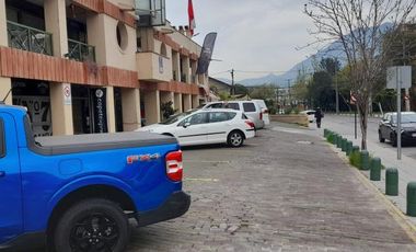 Av. Vitacura/Lo Arcaya - Local Comercial - Venta