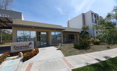 apartamento en arriendo en c.r escarlata piso 3 sin ascensor. Cod A13848