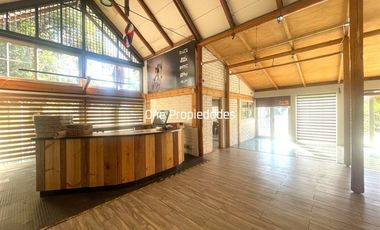 Gran propiedad comercial ideal para ski y turismo - 2 Locale