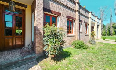 Casa de 3 dormitorios con gran jardín en Ibarlucea