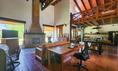 Casa de 3 dormitorios con gran jardín en Ibarlucea