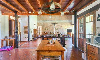 Casa de 3 dormitorios con gran jardín en Ibarlucea