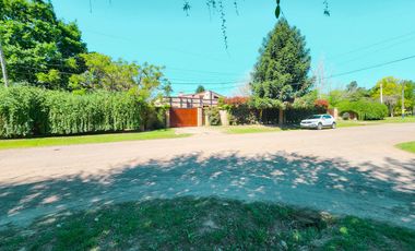 Casa de 3 dormitorios con gran jardín en Ibarlucea