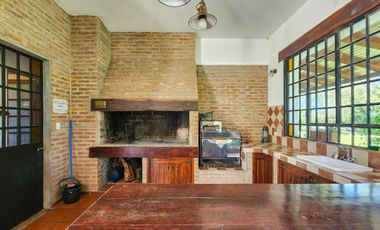 Casa de 3 dormitorios con gran jardín en Ibarlucea