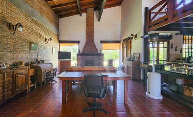 Casa de 3 dormitorios con gran jardín en Ibarlucea