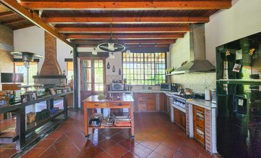 Casa de 3 dormitorios con gran jardín en Ibarlucea