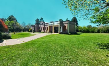 Casa de 3 dormitorios con gran jardín en Ibarlucea