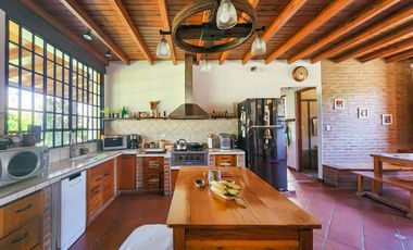 Casa de 3 dormitorios con gran jardín en Ibarlucea