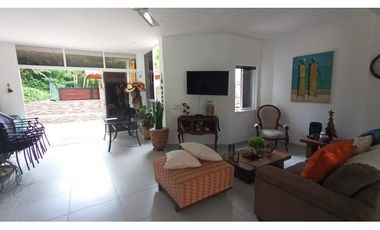 HERMOSA CASA EN UNIDAD CERRADA EN SAN JERONIMO