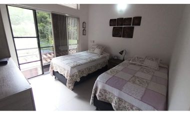 HERMOSA CASA EN UNIDAD CERRADA EN SAN JERONIMO