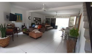 HERMOSA CASA EN UNIDAD CERRADA EN SAN JERONIMO