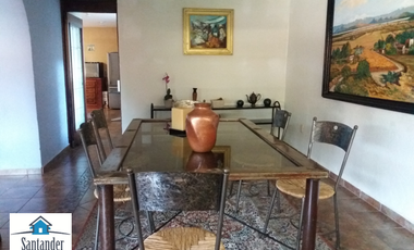 Casa amueblada en venta en Lomas de Santa Maria $12,500,000