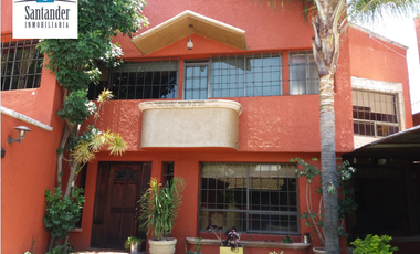 Casa amueblada en venta en Lomas de Santa Maria $12,500,000