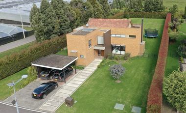 casa en arriendo en guasca. Cod A121133062