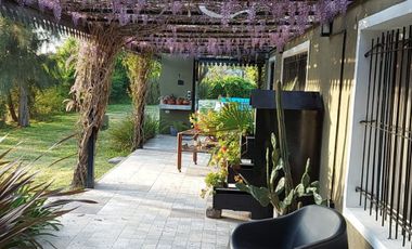 Casa Quinta 4 dorm lote 1600 m2 Exaltac de la Cruz