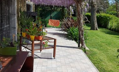 Casa Quinta 4 dorm lote 1600 m2 Exaltac de la Cruz