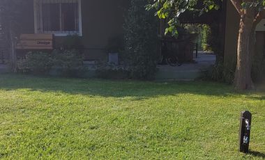 Casa Quinta 4 dorm lote 1600 m2 Exaltac de la Cruz