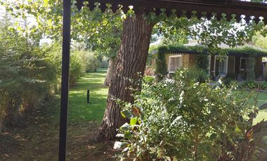 Casa Quinta 4 dorm lote 1600 m2 Exaltac de la Cruz