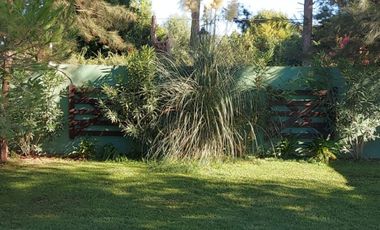 Casa Quinta 4 dorm lote 1600 m2 Exaltac de la Cruz