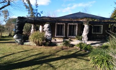 Casa Quinta 4 dorm lote 1600 m2 Exaltac de la Cruz