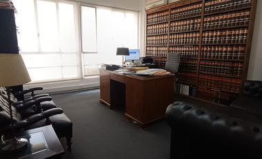 Hermosa oficina a cuadras de tribunales