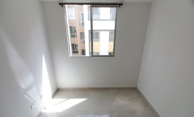 apartamento en arriendo en c.r escarlata piso 2 sin ascensor. Cod A13717