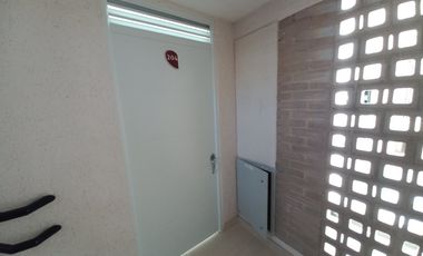 apartamento en arriendo en c.r escarlata piso 2 sin ascensor. Cod A13717